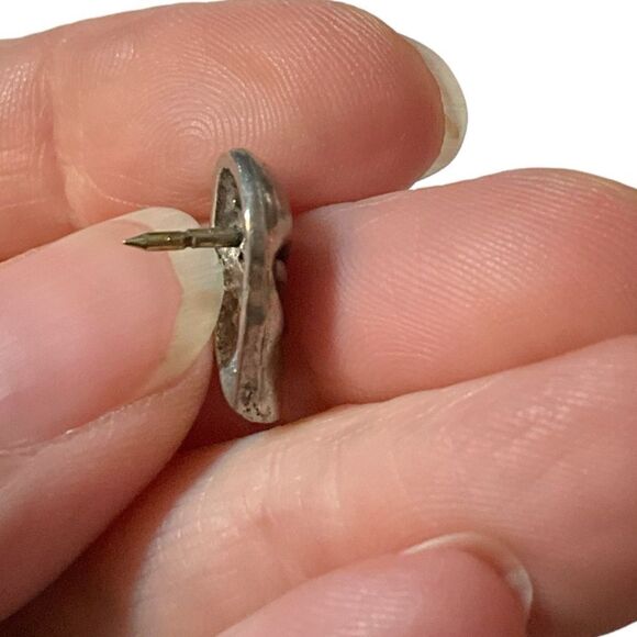 Alien Head Silver Tone Tack Pin Tie Tack Jacket Pin - Picture 3 of 5